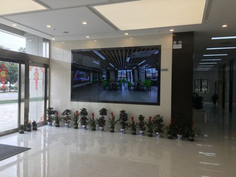工业液晶屏：点亮智能时代的新标杆